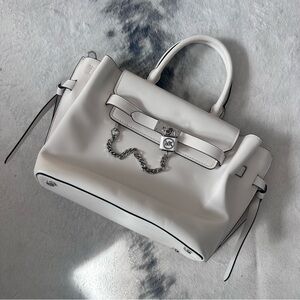White & Silver Hamilton